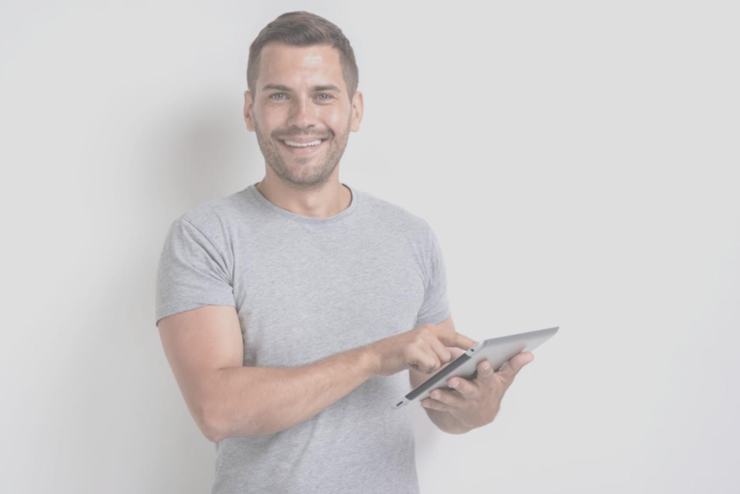 Professionelle Arbeitsumgebung mit modernen Finanztools und Technologie